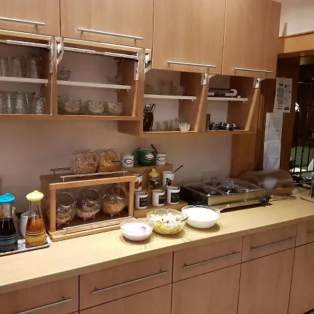 Ξενοδοχείο Zur Post 3*